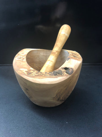 mortar & pestle, olive wood, medium, live edge, 14cm dia.